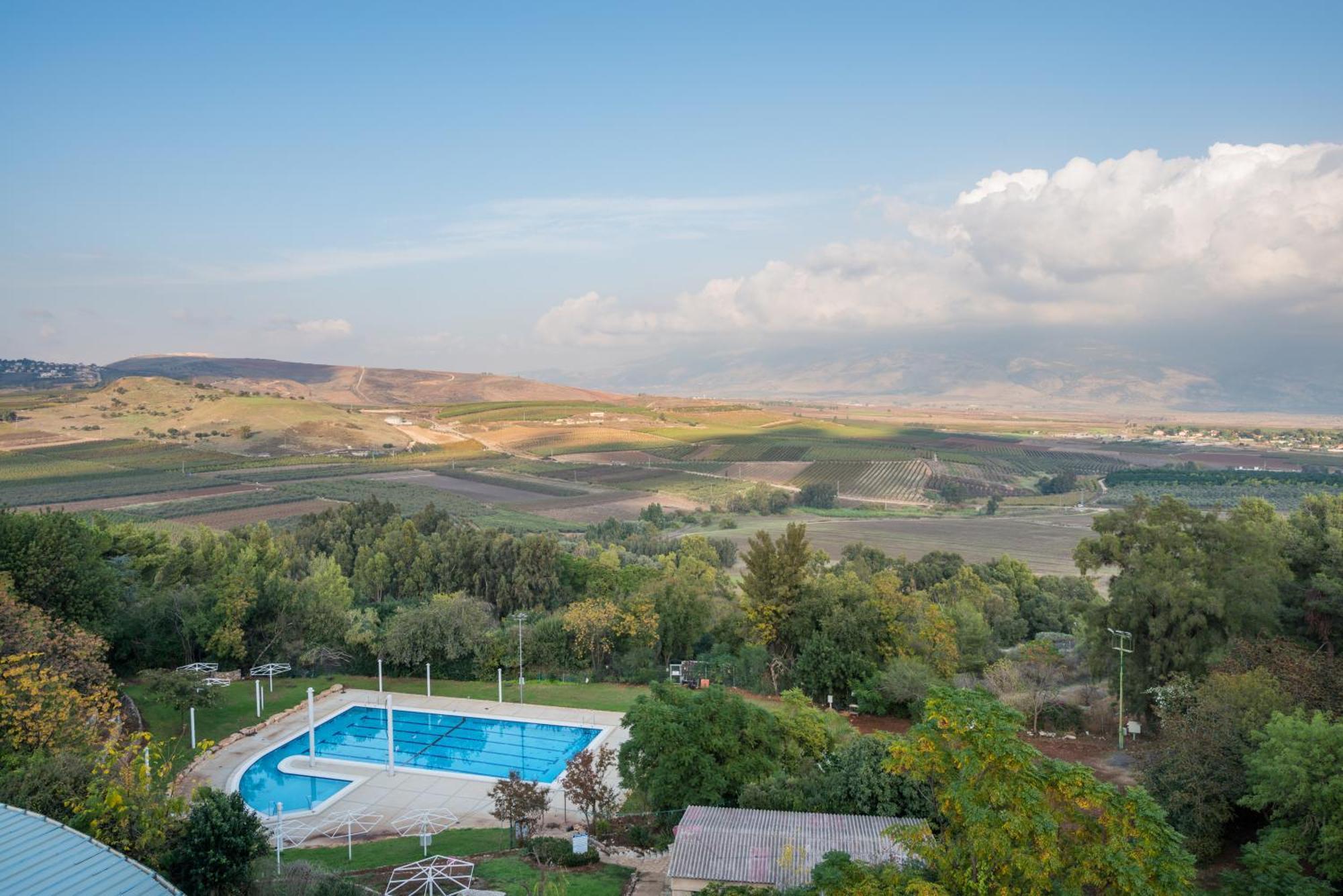 Kfar Giladi Hotel Exterior foto